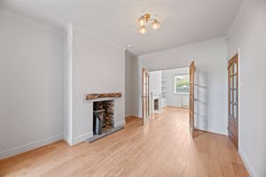 Dining Room- click for photo gallery
